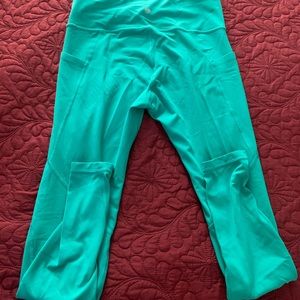 Athleta leggings with side pockets